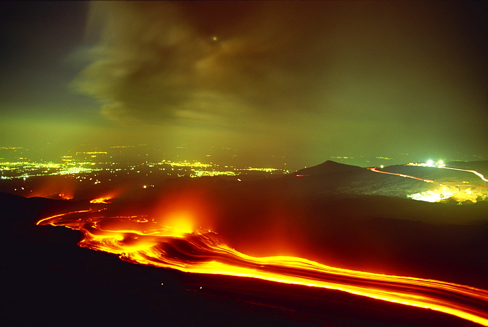 Lava flow from the Monti Calcarazzi fissure on the flank of Mount Etna in 2001 which threatened Nicolosi below, Sicily, Italy, Europe