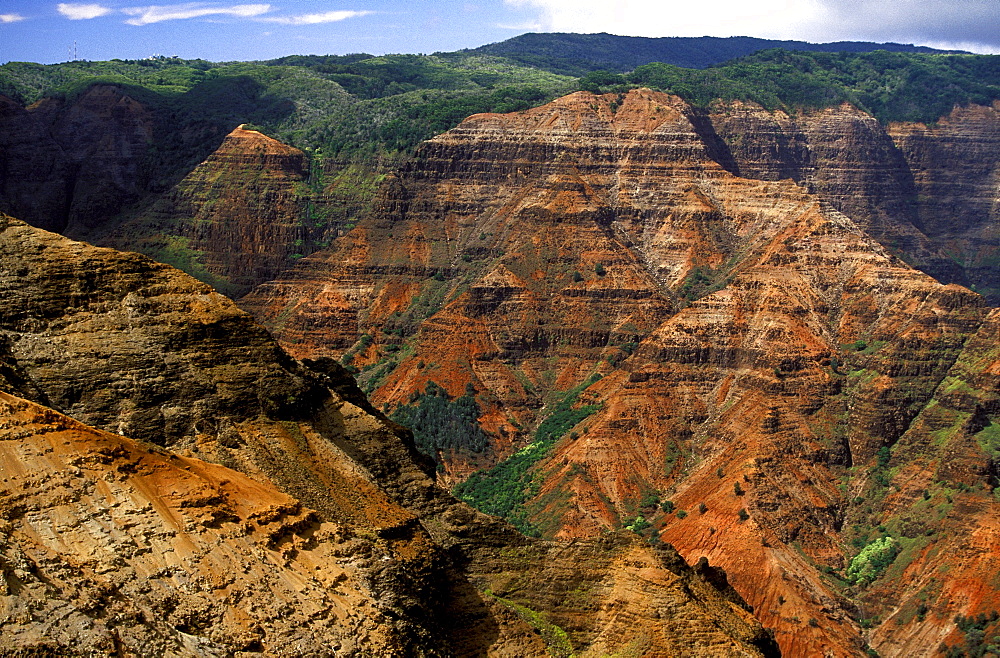 Waimea Canyon, eroded down 2785ft by the Waimea River, the scenic highlight of the west of Kauai - the 'Garden Island', Kauai, Hawaii, USA