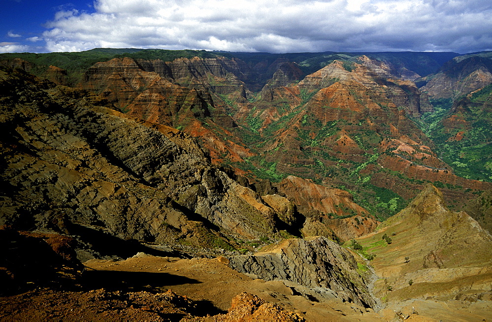 Waimea Canyon, eroded down 2785ft by the Waimea River, the scenic highlight of the west of Kauai - the 'Garden Island', Kauai, Hawaii, USA