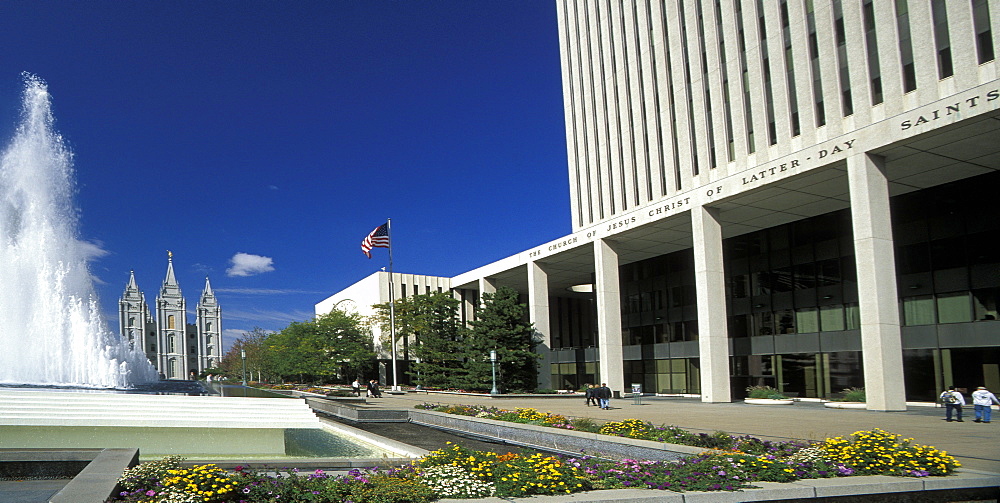 Looking towards the Salt Lake Temple past the office building of the Church of Jesus Christ of Latter Day Saints on Temple Square, world centre of the Mormons, Salt Lake City, Utah, United States of America (USA), North America