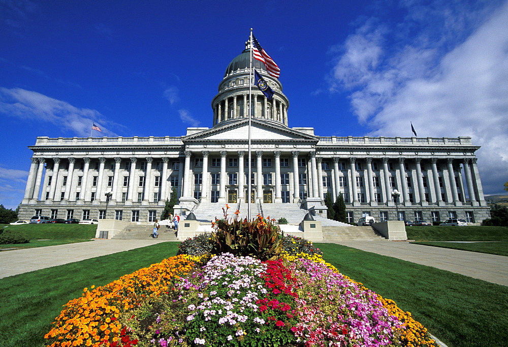 The Utah State Capitol Building, completed at a cost of 2.7 million dollars in 1916, its rotunda is 165ft tall, the building is home of the Senate and House of Representatives, Salt Lake City, Utah, United States of America (USA), North America