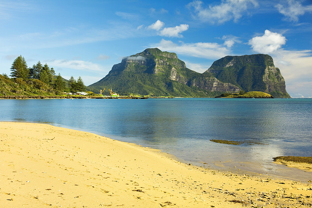 Old Settlement Bay and Mount Lidgbird on left and Mount Gower by the lagoon with the world's most southerly coral reef, volcanic island in the Tasman Sea, Lord Howe Island, UNESCO World Heritage Site, New South Wales, Australia, Pacific