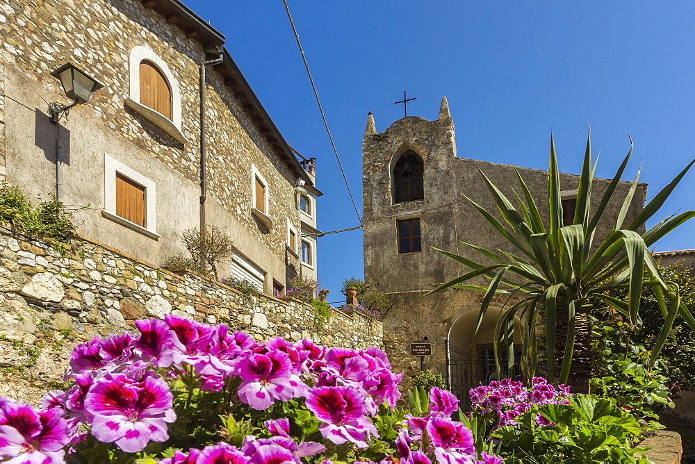 The Church of St. George dating from 1450 at this pretty castle village high above Taormina, Castelmola, Catania Province, Sicily, Italy, Mediterranean, Europe