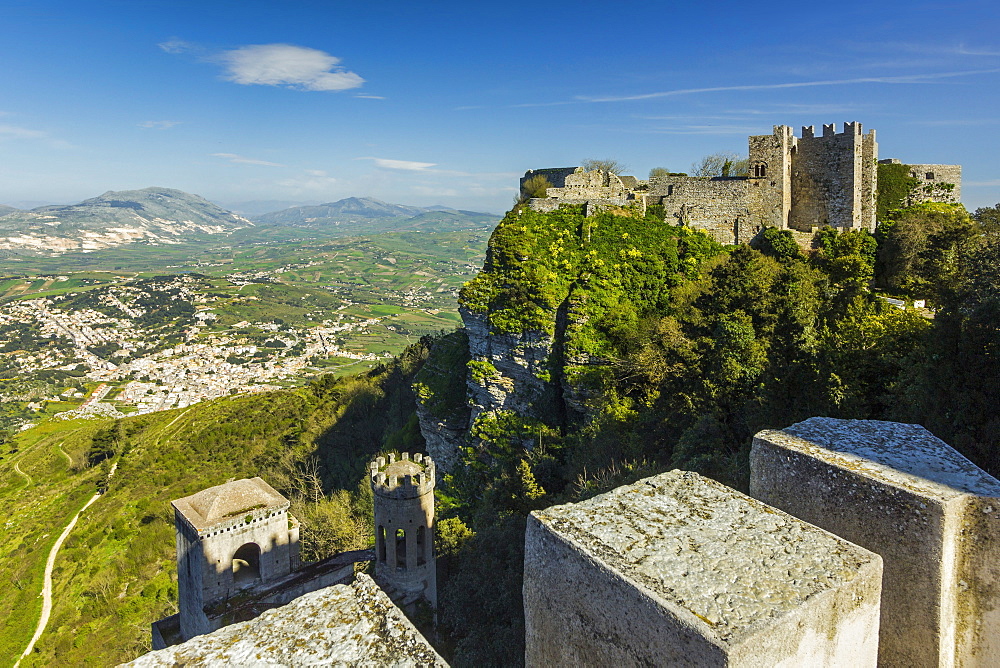 Saracen Arab era Pepoli Castle, now a hotel, in historic town high above Trapani at 750m, Erice, Trapani, Sicily, Italy, Mediterranean, Europe