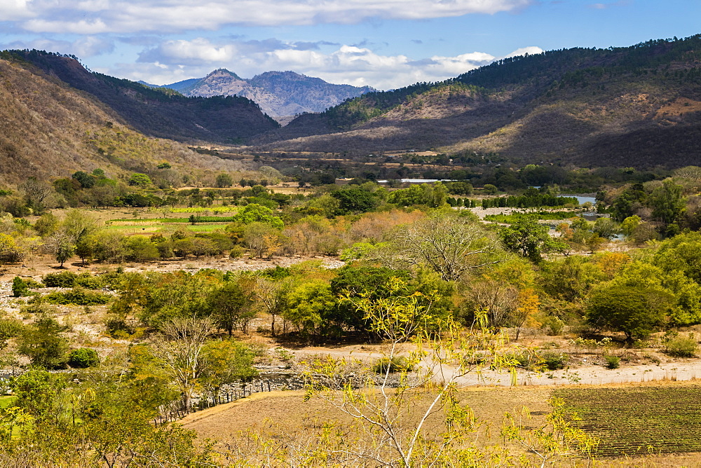 View of the Guayabo Valley where the Coco River opens out below the famous Somoto Canyon, Somoto, Madriz, Nicaragua, Central America