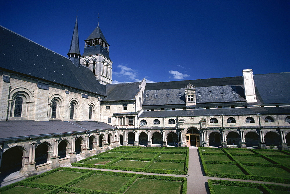 Ste.-Marie Cloisters at the abbey of Fontevraud, Pays de la Loire, France, Europe