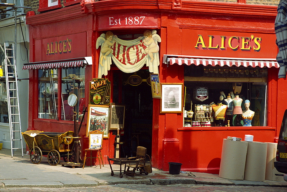 Antiques shop, Portobello Road Market, London, England, United Kingdom, Europe