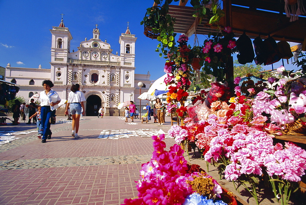 The Church of Virgin de los Dolores and flower stall, Tegucigalpa, Honduras, Central America