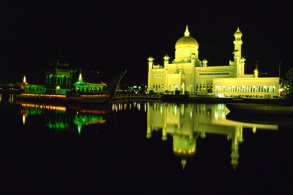 The Omar Ali Saifuddin Mosque built in 1958, Bandar Seri Begawan, Brunei Darussalam, Borneo, Southeast Asia, Asia