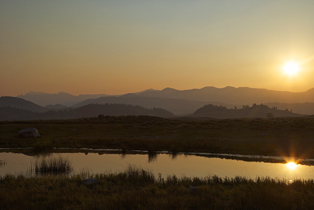 Sunrise over the Lamar Valley, Yellowstone National Park, UNESCO World Heritage Site, Wyoming, United States of America, North America 