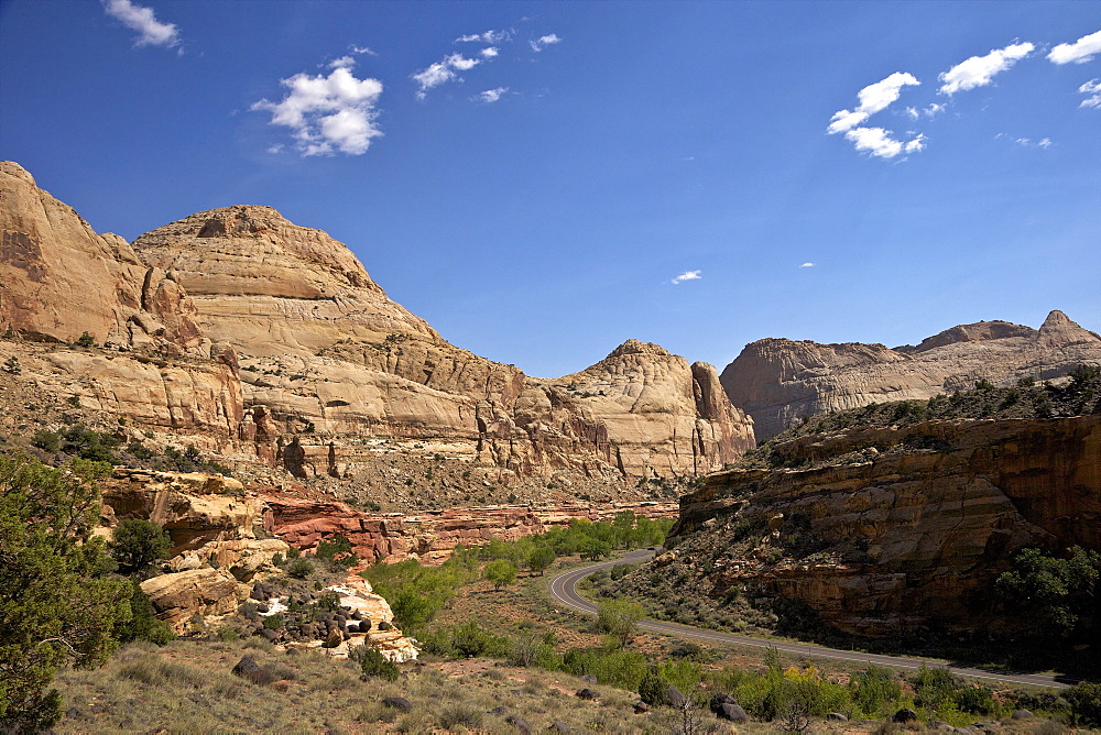 Highway 24, Capitol Reef National Park, Utah, United States of America, North America 