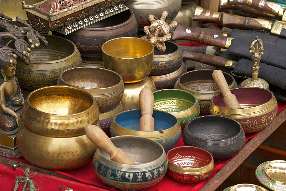 Singing bowls on sale at Swayambhunath Stupa (Monkey Temple), Kathmandu, Nepal, Asia 