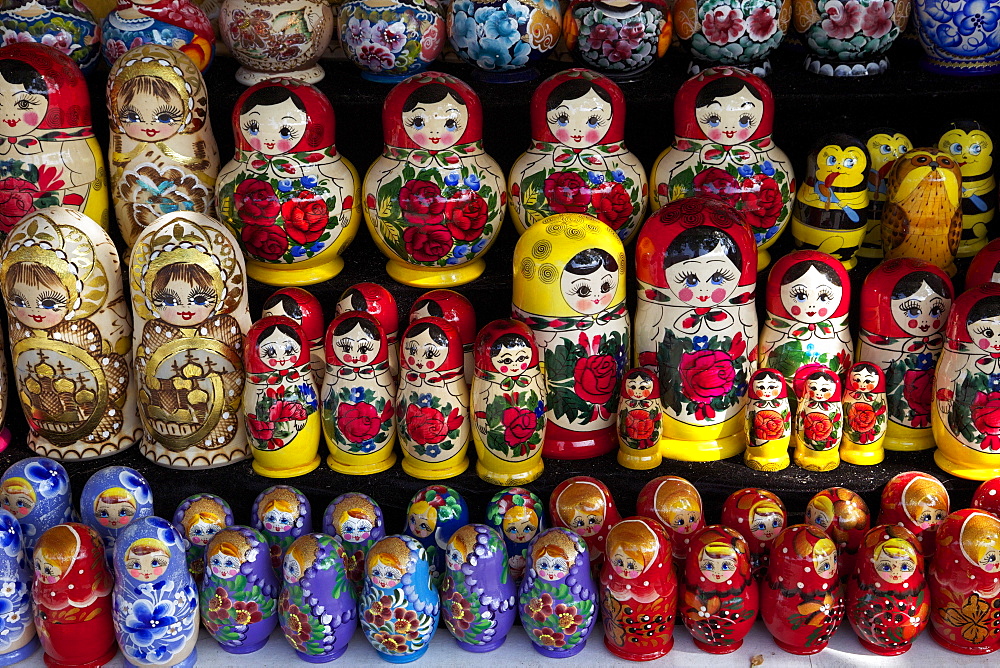 Traditional Russian dolls on sale, St. Petersburg, Russia, Europe 