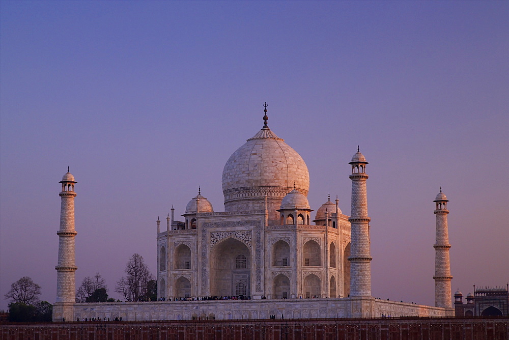 Taj Mahal north side viewed across Yamuna River at sunset, UNESCO World Heritage Site, Agra, Uttar Pradesh, India, Asia