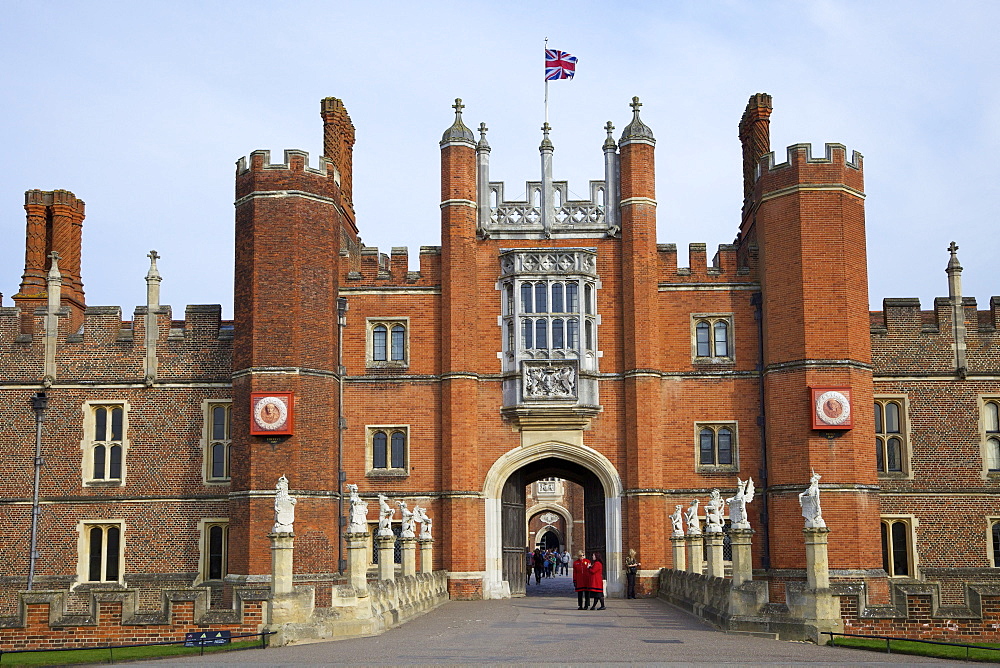 Great Gatehouse, Hampton Court Palace, Greater London, England, United Kingdom, Europe