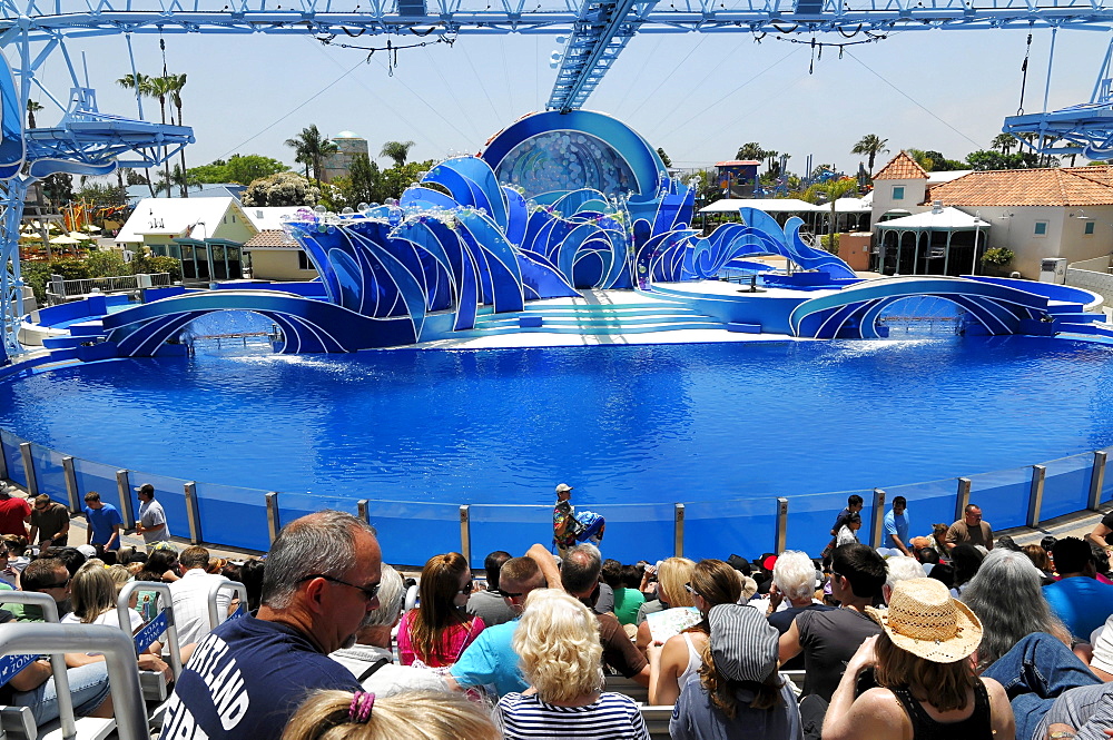 Shamu Stadium, water basin for killer whales, orcas (Orcinus orca), SeaWorld, San Diego, California, USA, North America