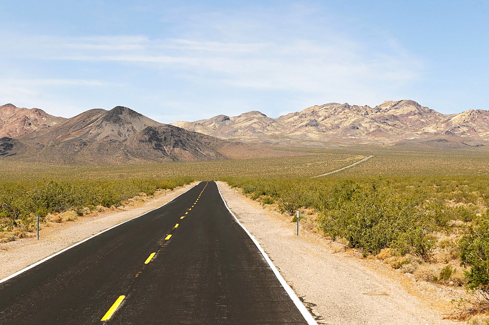 State Highway 178 in Death Valley, Death Valley National Park, California, USA, North America