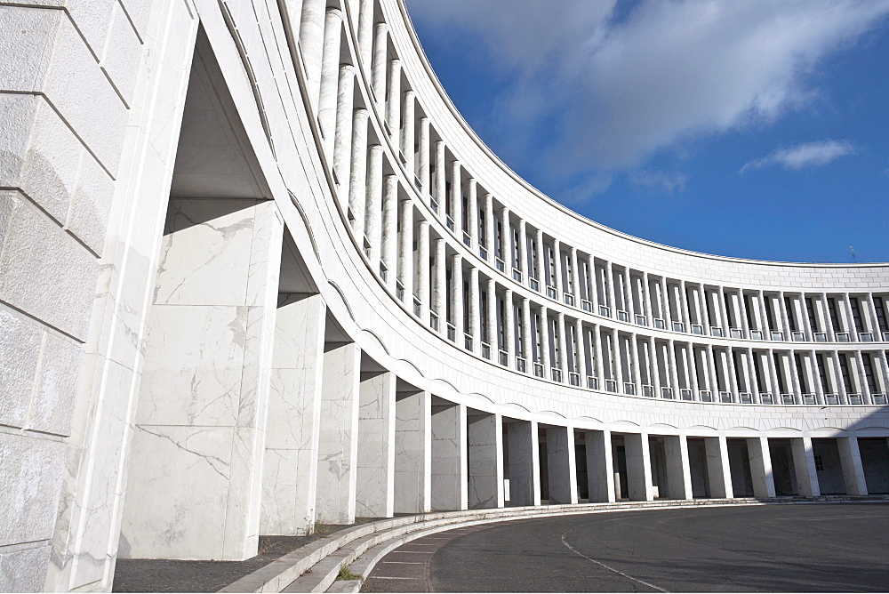 Palazzo dell'INA, Istituto Nazionale delle Assicurazioni, designed by Giovanni Muzio, Mario Paniconi and Giulio Pediconi, Piazzale delle Nazioni Unite, EUR district, Rome, Latium, Italy, Europe