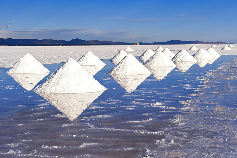 Salt cones, Salar de Uyuni, Potosi, Bolivia, South America