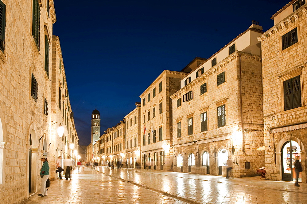 Placa, Stradun and Franciscan monastery at dusk, old town, Dubrovnik, Dubrovnik County, Croatia, Europe