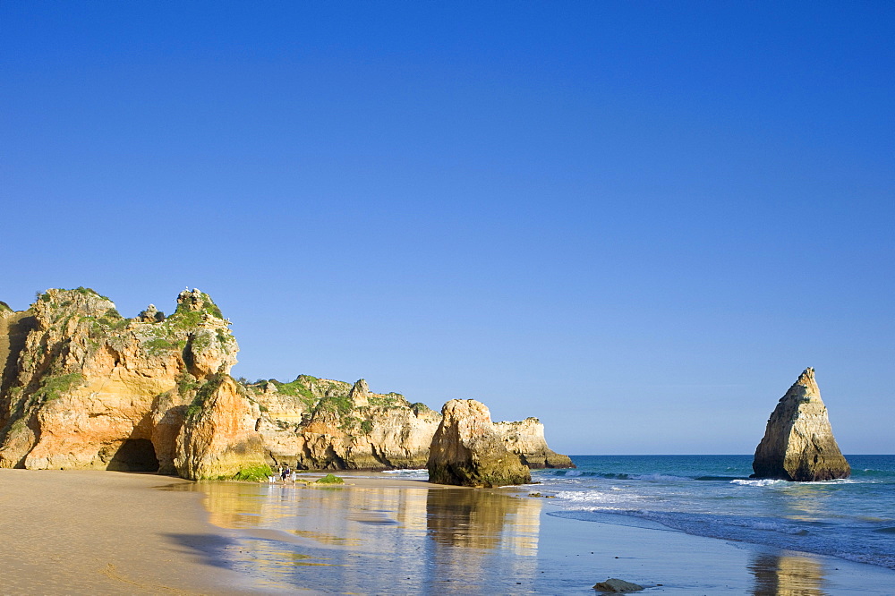 Praia dos Tres Irmaos beach, Alvor, Algarve, Portugal, Europe