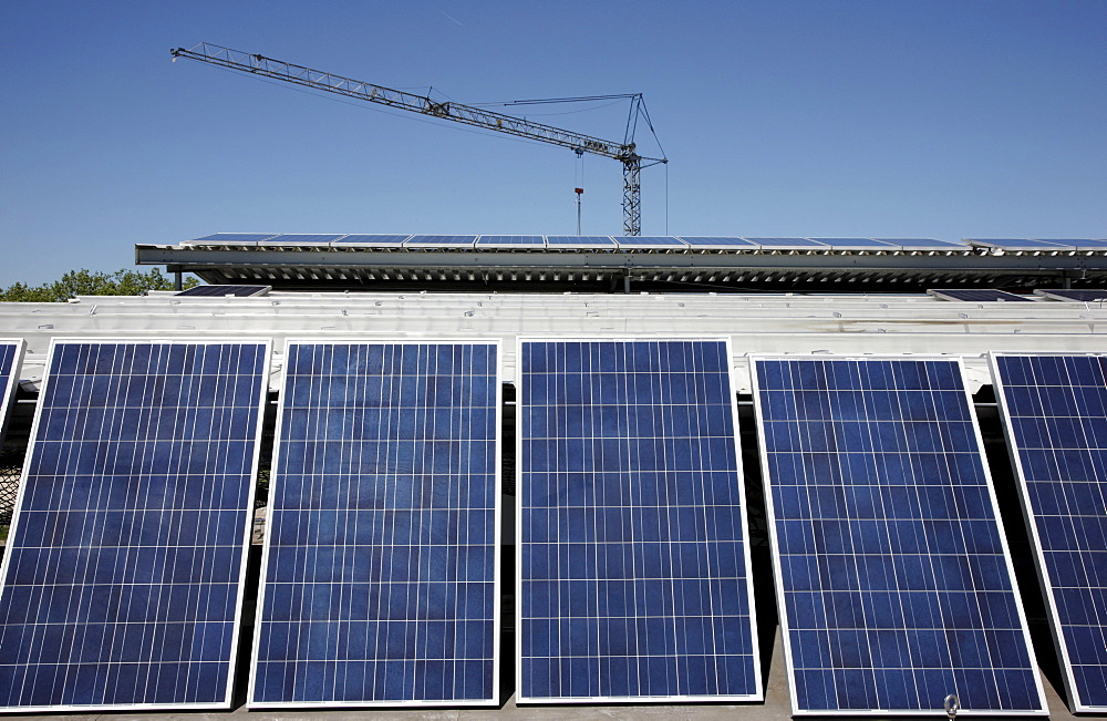 Construction of a large photovoltaic system on several rooftops, 16000 square metres, Gelsenkirchen, North Rhine-Westphalia, Germany, Europe