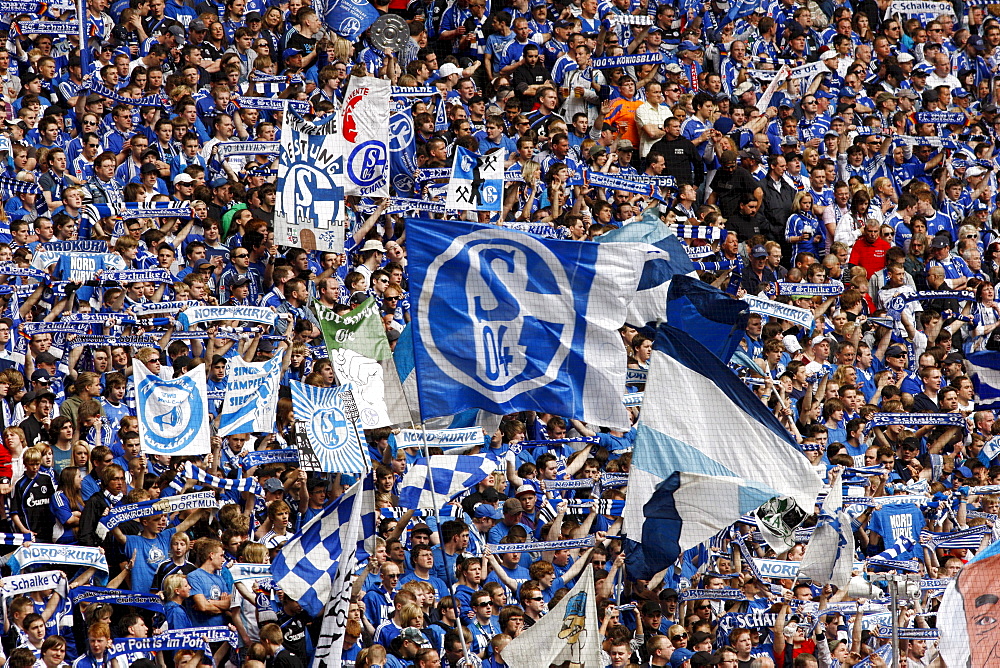 Last home match of the season of FC Schalke 04 against Werder Bremen 0:2, Veltins Arena, formerly Arena AufSchalke, home stadium of FC Schalke 04, Gelsenkirchen, North Rhine-Westphalia, Germany, Europe