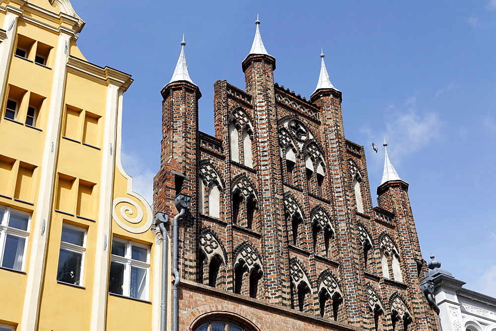 Brick gables, Wulflamhaus building from the 14th century, Hanseatic city of Stralsund, Baltic Sea, Mecklenburg-Western Pomerania, Germany, Europe