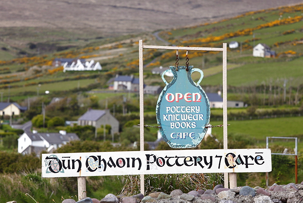 Pottery and cafe, Dunquin, Dingle Peninsula, County Kerry, Ireland, British Isles, Europe