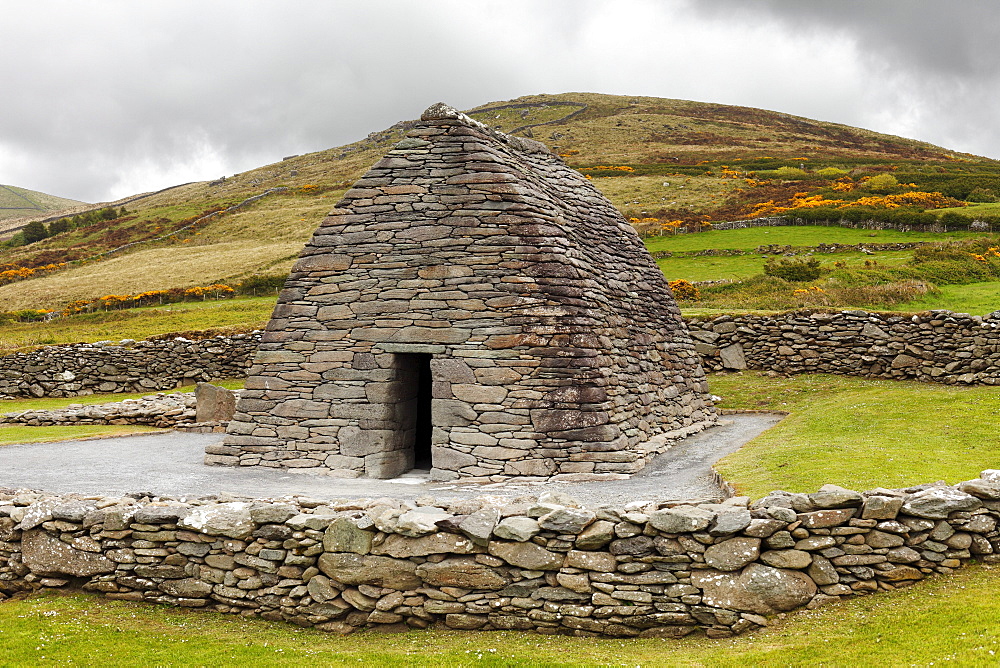 Early Christian church, corbelled vault, Gallarus Oratory, Dingle Peninsula, County Kerry, Ireland, British Isles, Europe