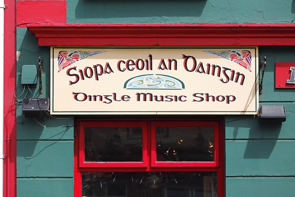 Dingle Music Shop, sign in Irish and English, Dingle, County Kerry, Ireland, British Isles, Europe