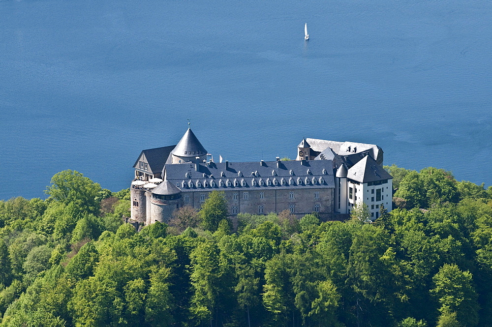 Schloss Waldeck Castle, Edersee lake, Kellerwald National Park, North Hesse, Germany, Europe