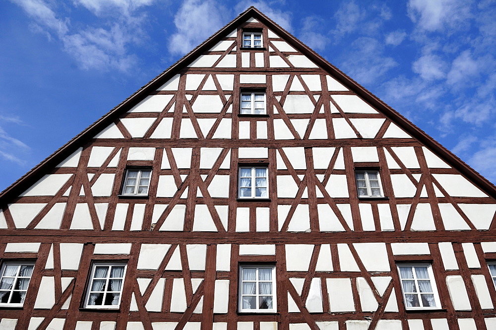 Old half-timbered facade of an old inn, Welserplatz 6, Neunhof, Middle Franconia, Bavaria, Germany, Europe