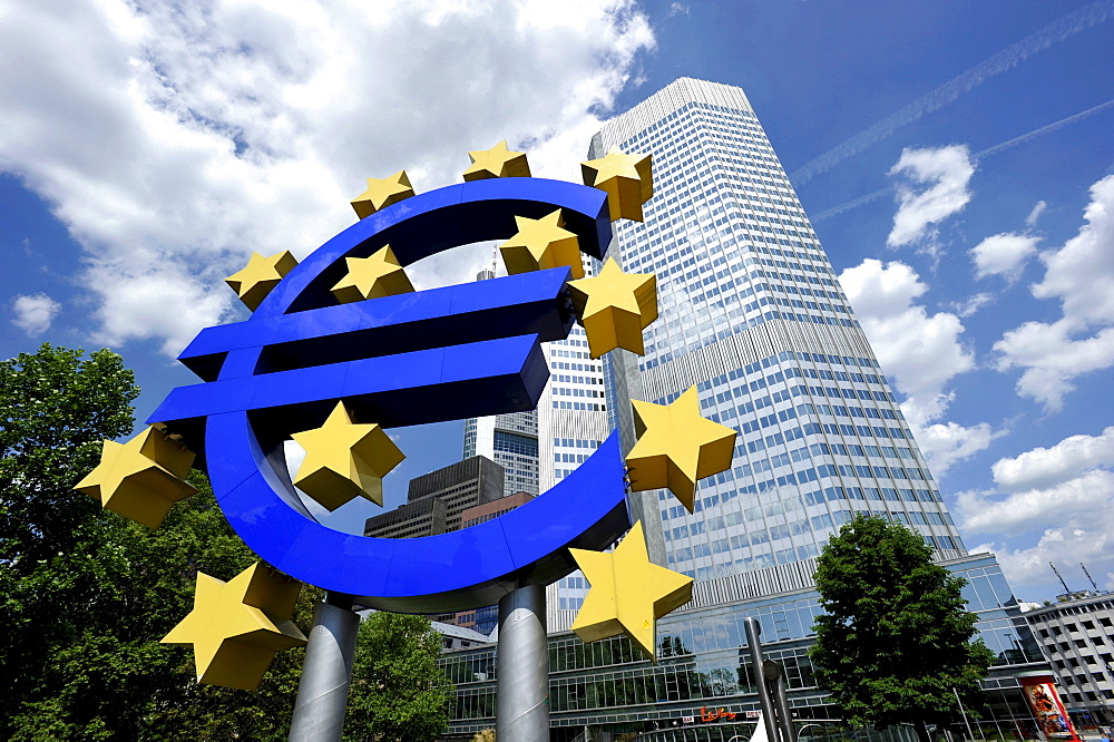 Euro sign, European Central Bank, ECB, Willy-Brandt-Platz square, financial district, Frankfurt am Main, Hesse, Germany, Europe