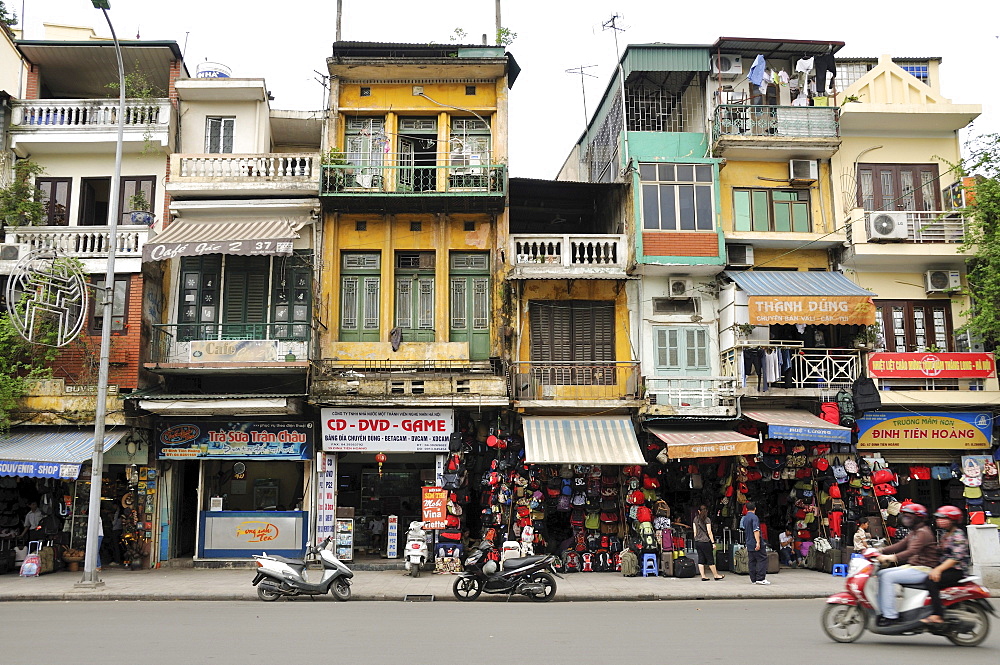 Row ofouses, historic centre, Hanoi, Vietnam, Southeast Asia