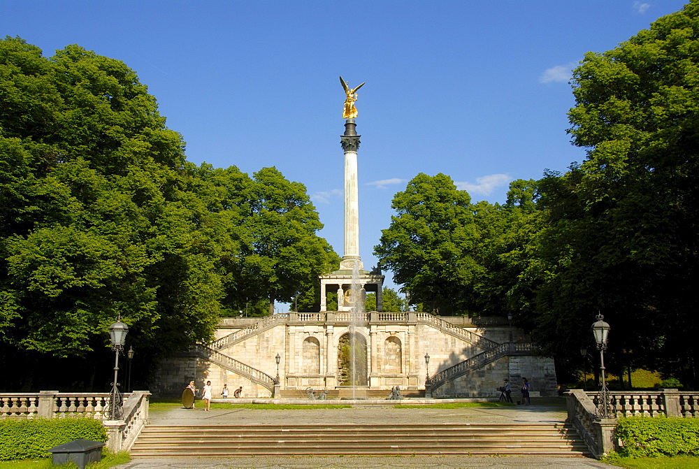 Monument, golden statue, golden angel of peace, Corinthian column, classicism, Haidhausen, Munich, capital, Upper Bavaria, Bavaria, Germany, Europe