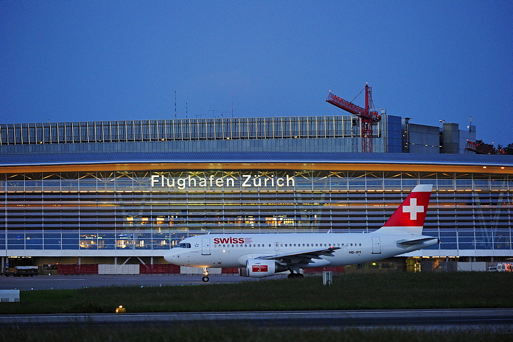 An Airbus 319-112 of the Swiss airline, Zurich Airport, Switzerland, Europe