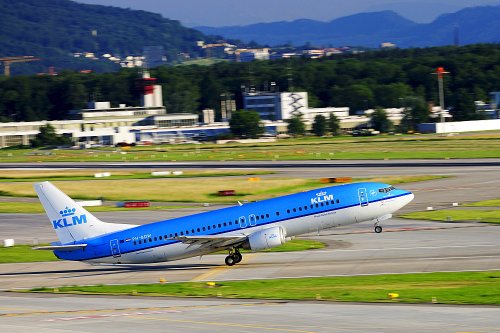 Boeing 737-400 from KLM during take-off, Zurich Airport, Switzerland, Europe