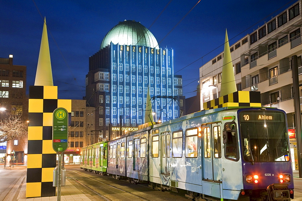 Steintor subway station, BUssTOPS art project, Anzeiger-Hochhaus high-rise building, Hannover, Lower Saxony, Germany, Europe