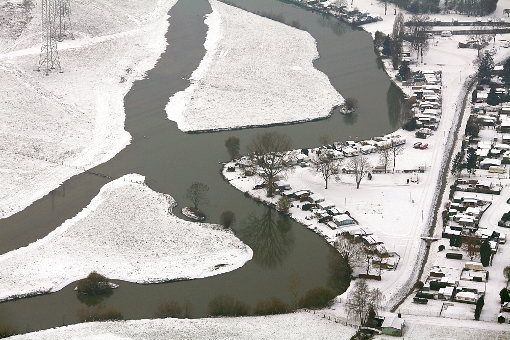 Aerial view, Lippe river, Lippe meander and camping site on the A2 motorway, snow, Uentrop, Lippetal, Ruhr area, North Rhine-Westphalia, Germany, Europe