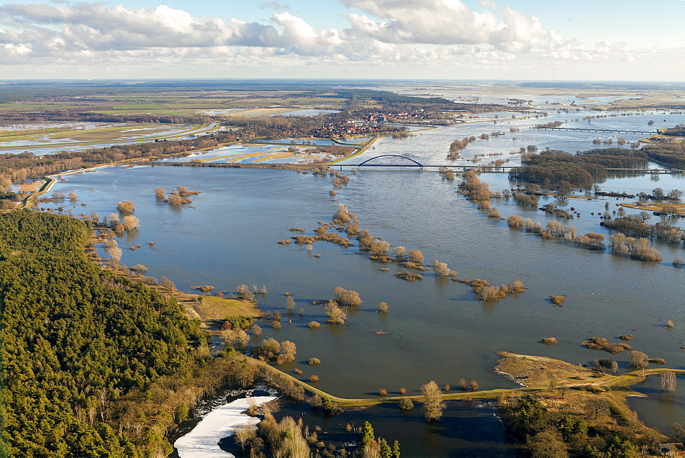 Aerial view, Doemitz, Elbe River, Elbe Valley Nature Park, winter floods, Mecklenburg-Western Pomerania, Germany, Europe