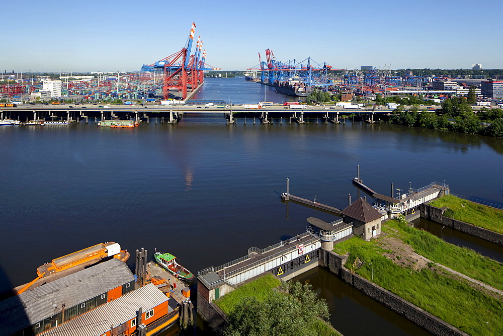 Walterhofer Port with Rugenberger Lock, Burchardkai, Hamburg, Germany, Europe