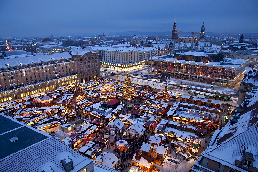 Striezelmarkt Christmas market, Altmarkt square, Dresden, Saxony, Germany, Europe