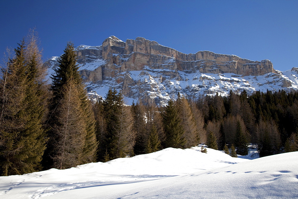 Mt. Heiligkreuzkofel, 2908m, Fanes mountains, Fanes-Sennes-Prags Nature Park, Val Badia, Alta Badia, Dolomites, South Tyrol, Italy, Europe