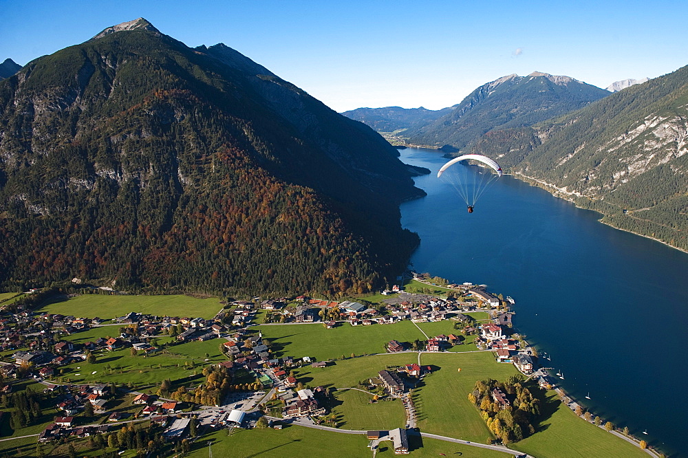 Paragliding, Achensee Lake, Karwendel Mountains, Pertisau, Tyrol, Austria, Europe