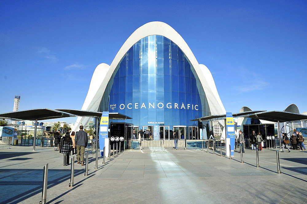 Entrance to the Oceanografic marine park, Ciudad de las Artes y las Ciencias, City of Arts and Sciences, designed by Spanish architect Santiago Calatrava, Valencia, Comunidad Valenciana, Spain, Europe