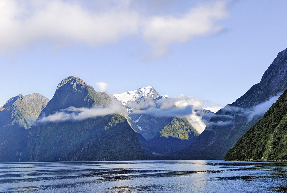 Mount Kimberley, Milford Sound, Fiordland National Park, South Island, New Zealand