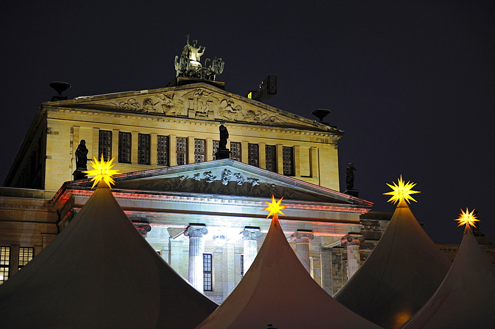 Christmas market on Gendarmenmarkt square, behind the Konzerthaus concert hall, Berlin, Germany, Europe