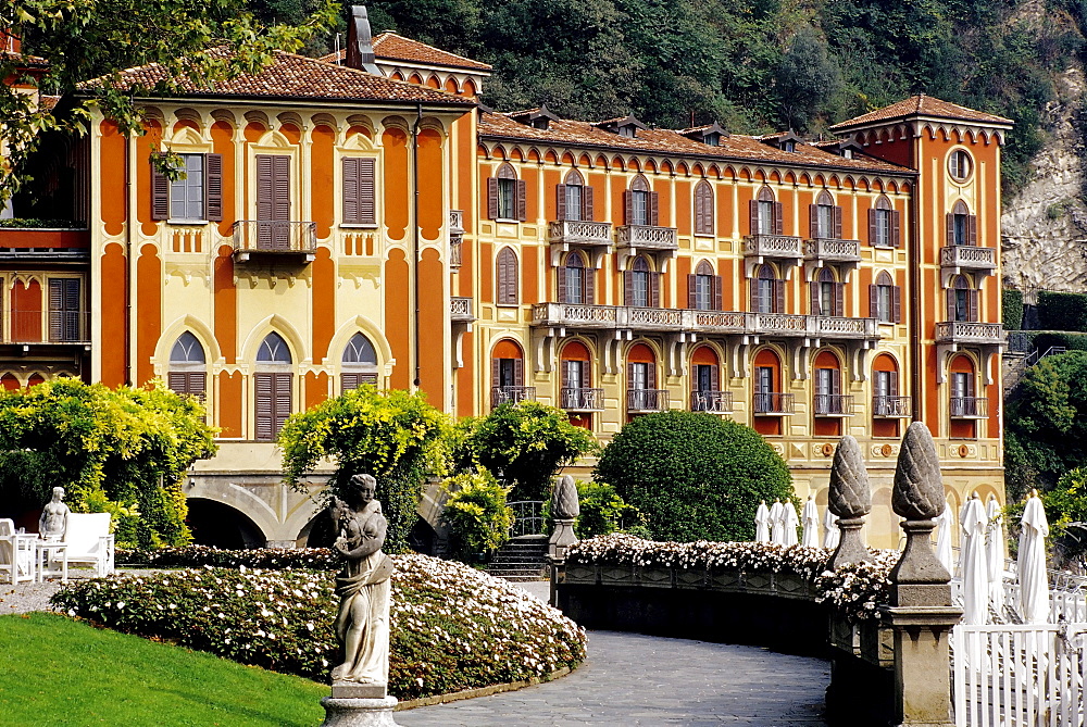 Hotel "Villa d'Este", gardens with annexe, Cernobbio, Lake Como, Como region, Lombardy, Italy, Europe