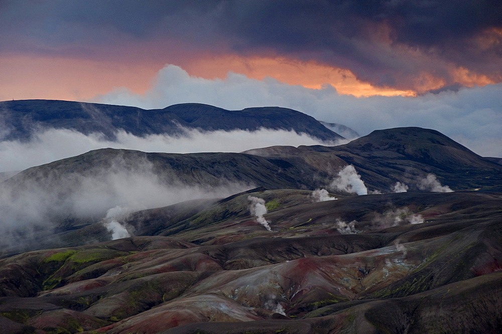 Treacherous weather in a region with high temperature, Reyjafjoell region, Laugavegur hiking trail, Fjallabak Nature Reserve, Highlands of Iceland, Iceland, Europe